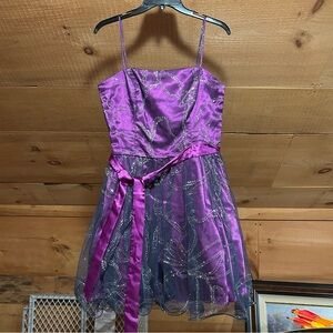 Young Women’s Deb Formal Dress